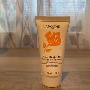 Lancôme cleansing makeup remover with acacia honey